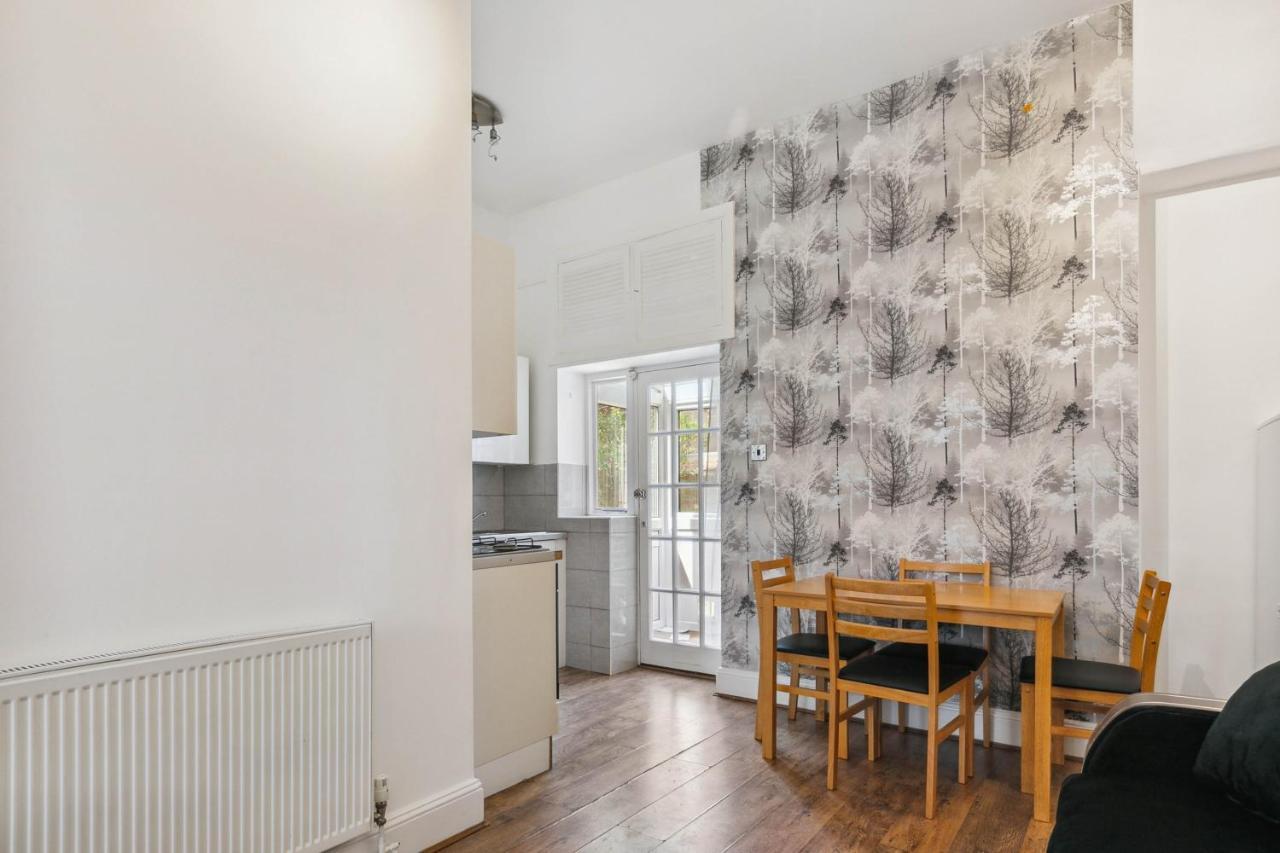 Cozy Wimbledon Apartment London Exteriör bild