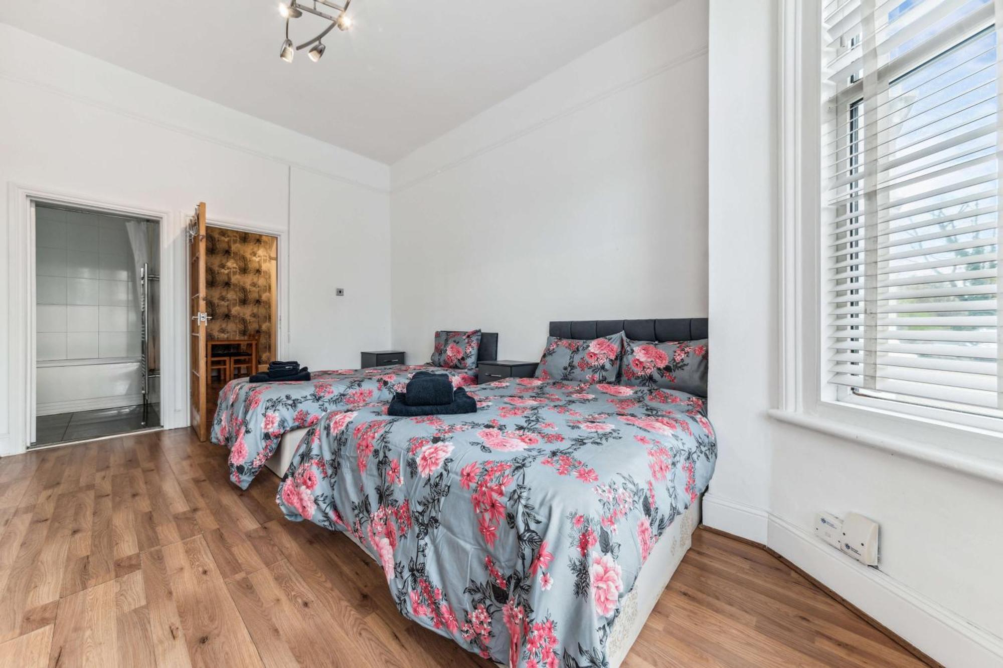 Cozy Wimbledon Apartment London Exteriör bild